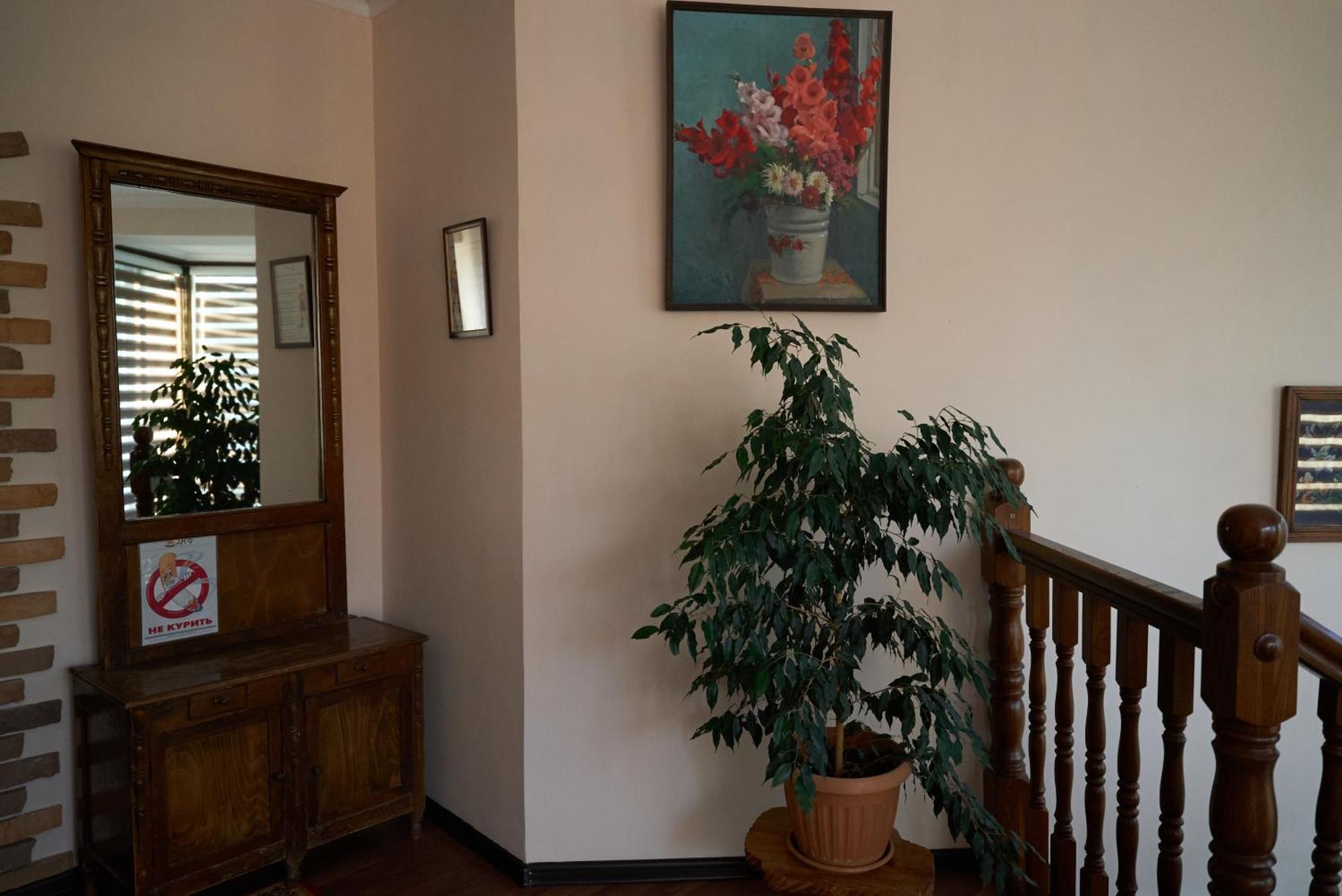 Argo Guest House Karakol Ngoại thất bức ảnh