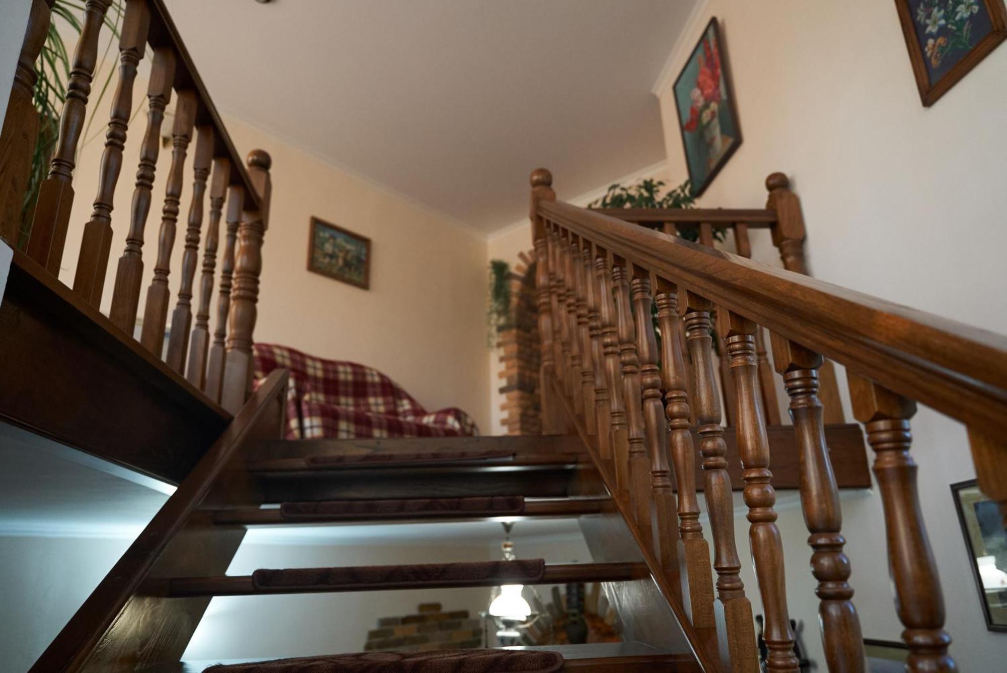 Argo Guest House Karakol Ngoại thất bức ảnh