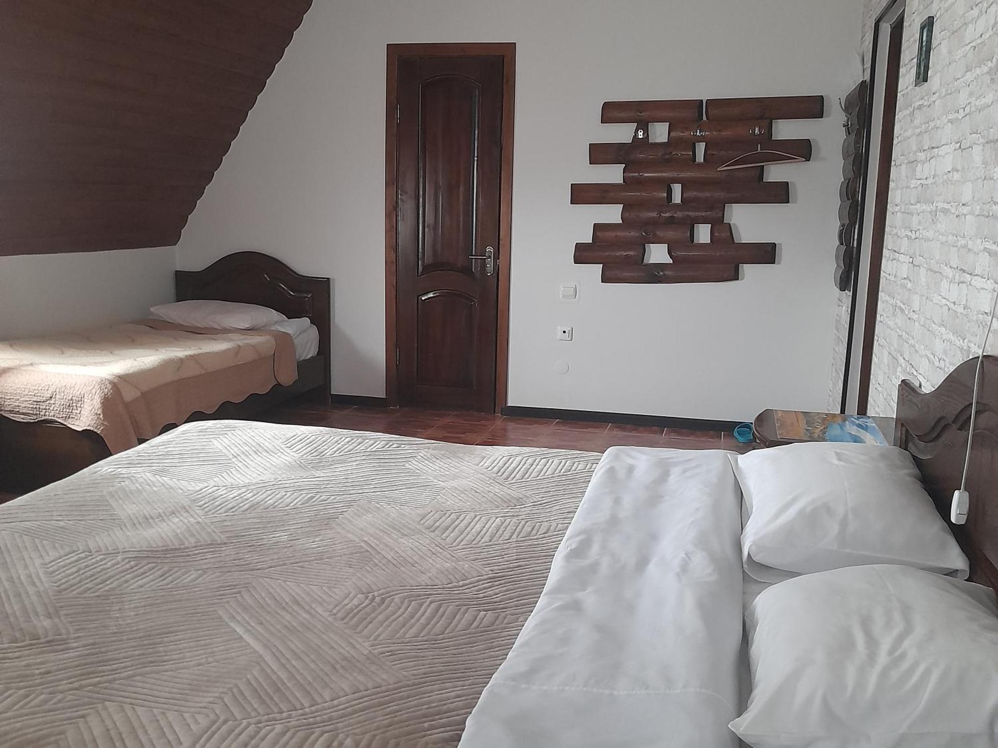 Argo Guest House Karakol Ngoại thất bức ảnh